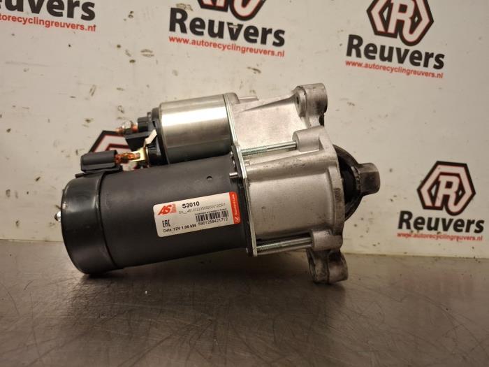 Gebrauchte Anlasser Citroen C4 Coupé (LA) 1.6 HDi 16V 110 Preis € 30,00 Margenregelung angeboten von Autorecycling Reuvers B.V.