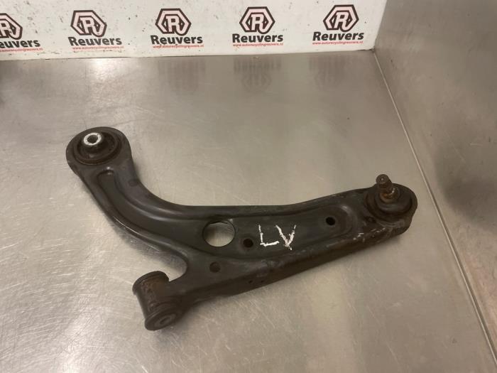 Gebrauchte Querlenker links vorne Fiat Panda (312) 0.9 TwinAir 65 Preis € 40,00 Margenregelung angeboten von Autorecycling Reuvers B.V.