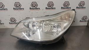 Usagé Phare gauche Citroen C5 II Berline (RC) 2.0 16V Prix € 50,00 Règlement à la marge proposé par Autorecycling Reuvers B.V.