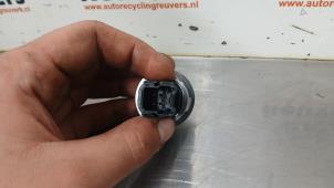 Commande start/stop d'un Ford C-Max (DXA) 1.0 Ti-VCT EcoBoost 12V 125 2014