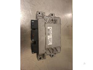 Usagé Ordinateur gestion moteur Renault Twingo II (CN) 1.2 16V Prix € 50,00 Règlement à la marge proposé par Autorecycling Reuvers B.V.