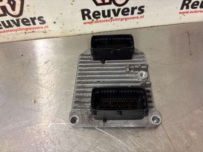 Used Engine management computer Opel Astra G (F08/48) 1.6 Price € 300,00 Margin scheme offered by Autorecycling Reuvers B.V.
