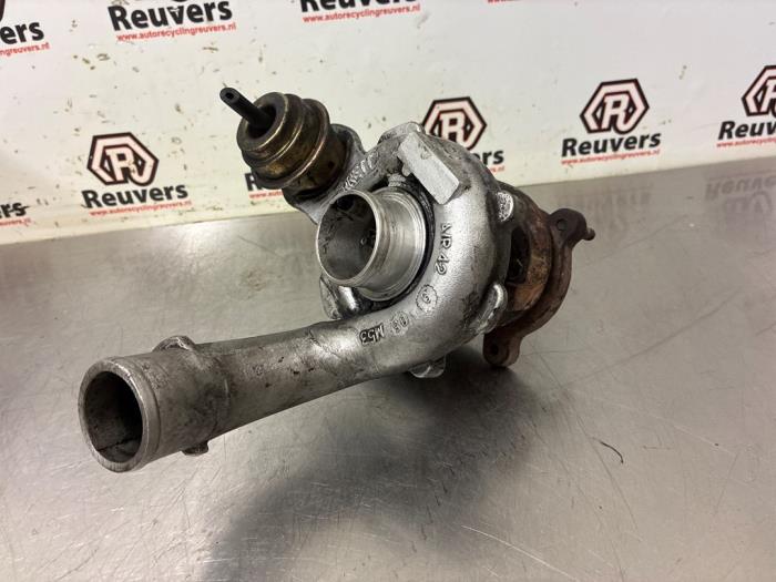 Gebrauchte Turbo Volvo V40 (VW) 1.9 D Preis € 100,00 Margenregelung angeboten von Autorecycling Reuvers B.V.