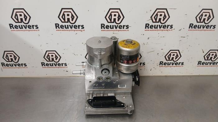 Gebrauchte ABS Pumpe Chevrolet Volt 1.4 16V Preis € 250,00 Margenregelung angeboten von Autorecycling Reuvers B.V.