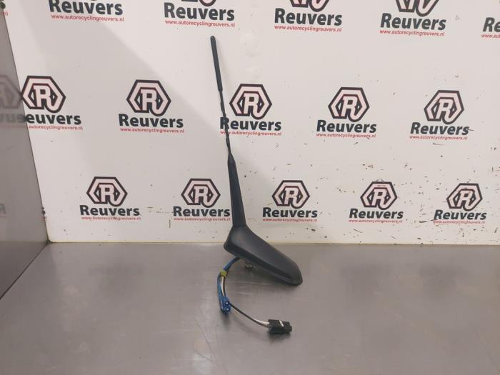 Używane Antena Chevrolet Volt 1.4 16V Cena € 30,00 Procedura marży oferowane przez Autorecycling Reuvers B.V.