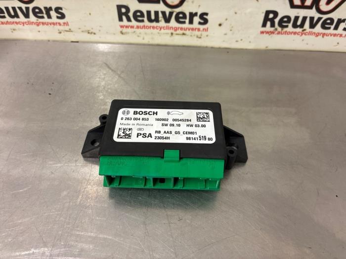 Begagnade PDC-modul Peugeot 208 I (CA/CC/CK/CL) 1.2 Vti 12V PureTech 82 Pris € 20,00 Marginaltabell erbjuds av Autorecycling Reuvers B.V.