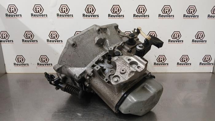 Usagé Boîte de vitesse Peugeot 208 I (CA/CC/CK/CL) 1.2 Vti 12V PureTech 82 Prix € 200,00 Règlement à la marge proposé par Autorecycling Reuvers B.V.