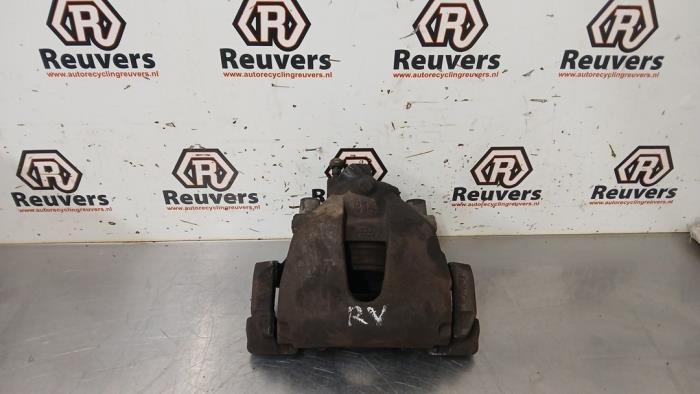 Gebrauchte Bremszange rechts vorne Ford Focus 3 1.6 Ti-VCT 16V 105 Preis € 25,00 Margenregelung angeboten von Autorecycling Reuvers B.V.