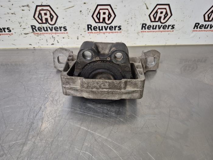 Used Engine mount Ford Focus 3 1.6 Ti-VCT 16V 105 Price € 25,00 Margin scheme offered by Autorecycling Reuvers B.V.