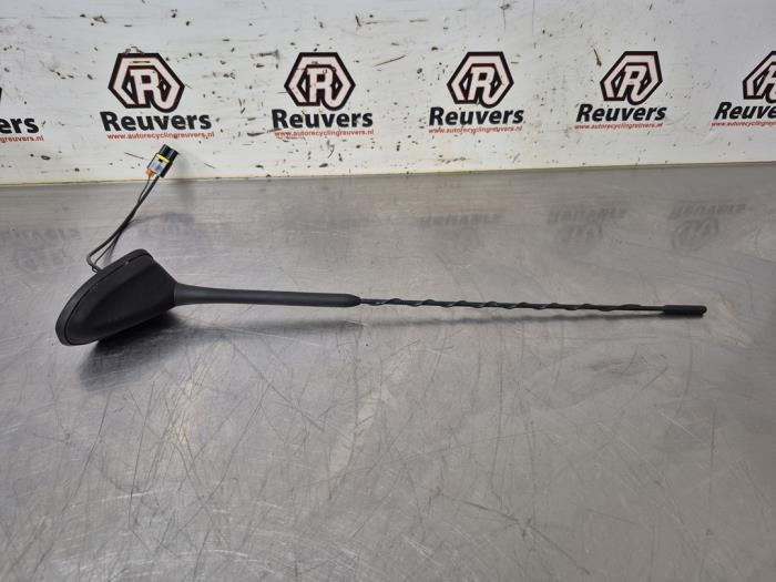 Używane Antena Ford Focus 3 1.6 Ti-VCT 16V 105 Cena € 25,00 Procedura marży oferowane przez Autorecycling Reuvers B.V.