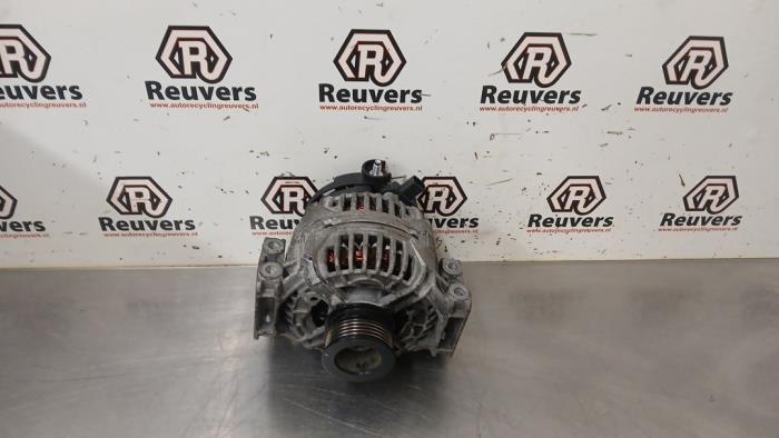 Begagnade Dynamo Opel Vectra C Caravan 2.2 DIG 16V Pris € 40,00 Marginaltabell erbjuds av Autorecycling Reuvers B.V.