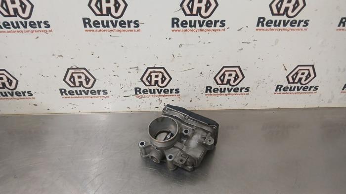 Usagé Boitier papillon Renault Clio III (BR/CR) 1.2 16V 75 Prix € 35,00 Règlement à la marge proposé par Autorecycling Reuvers B.V.