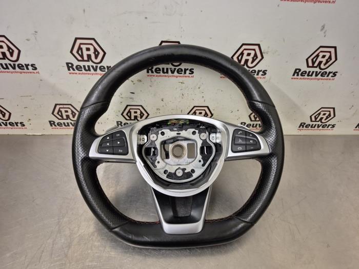 Begagnade Ratt Mercedes CLA (117.3) 1.6 CLA-200 16V Pris € 100,00 Marginaltabell erbjuds av Autorecycling Reuvers B.V.