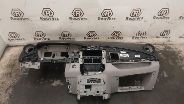 Używane Panel Renault Zoé (AG) R90 Cena € 200,00 Procedura marży oferowane przez Autorecycling Reuvers B.V.
