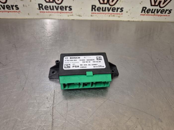 Begagnade PDC-modul Peugeot 208 I (CA/CC/CK/CL) 1.2 Vti 12V PureTech 82 Pris € 20,00 Marginaltabell erbjuds av Autorecycling Reuvers B.V.