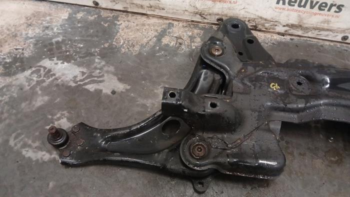 Subframe from a Peugeot 208 I (CA/CC/CK/CL) 1.2 Vti 12V PureTech 82 2016