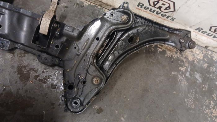 Subframe from a Peugeot 208 I (CA/CC/CK/CL) 1.2 Vti 12V PureTech 82 2016