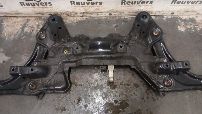 Subframe from a Peugeot 208 I (CA/CC/CK/CL) 1.2 Vti 12V PureTech 82 2016