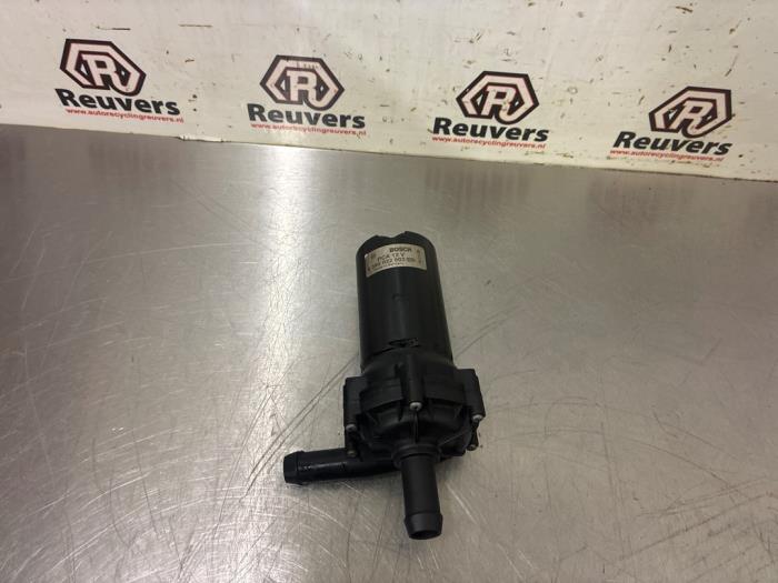 Begagnade Vattenpump Landrover Range Rover Sport (LS) 4.2 V8 32V Supercharged Pris € 30,00 Marginaltabell erbjuds av Autorecycling Reuvers B.V.