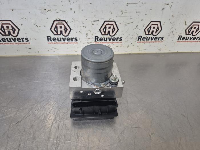 Gebrauchte ABS Pumpe Landrover Range Rover Sport (LS) 4.2 V8 32V Supercharged Preis € 75,00 Margenregelung angeboten von Autorecycling Reuvers B.V.
