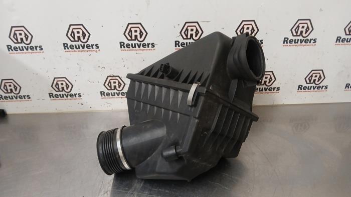 Gebrauchte Luftfiltergehäuse BMW 5 serie (E39) 535i 32V Preis € 30,00 Margenregelung angeboten von Autorecycling Reuvers B.V.