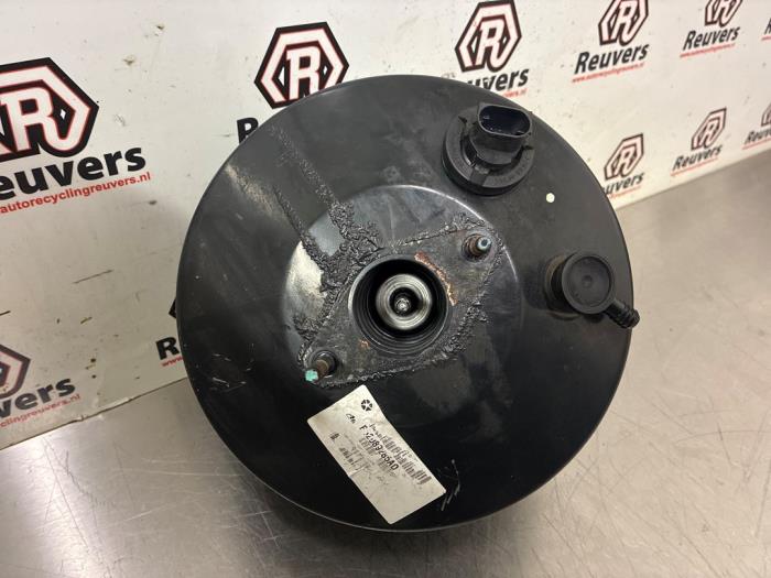 Usagé Servo frein Jeep Grand Cherokee (WH/WK) 4.7i V8 Prix € 50,00 Règlement à la marge proposé par Autorecycling Reuvers B.V.
