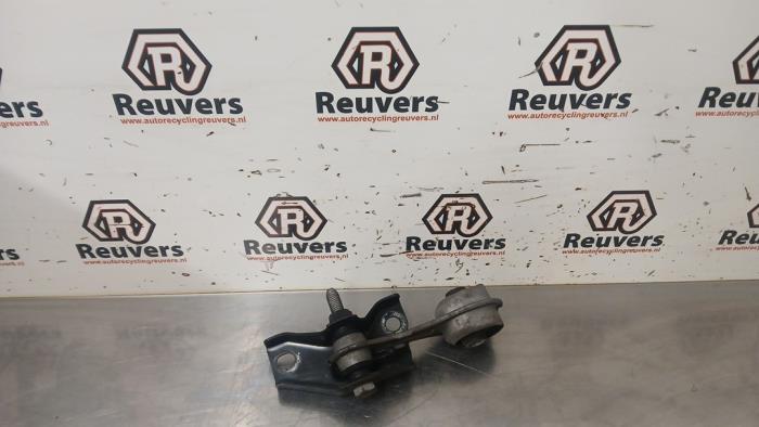 Used Engine mount Renault Clio IV Estate/Grandtour (7R) 1.5 Energy dCi 90 FAP Price € 15,00 Margin scheme offered by Autorecycling Reuvers B.V.