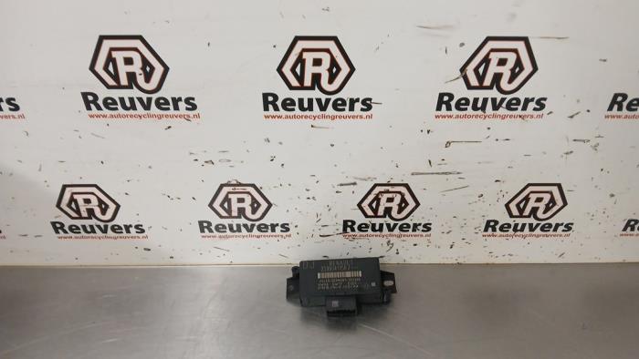 Usados Módulo PDC Renault Captur I (2R) 1.5 Energy dCi 90 FAP Precio € 25,00 Norma de margen ofrecido por Autorecycling Reuvers B.V.