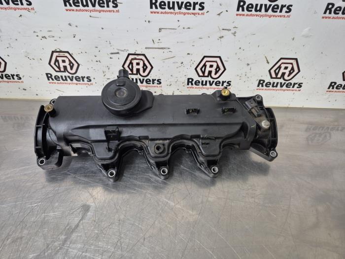 Gebrauchte Ventildeckel Renault Captur I (2R) 1.5 Energy dCi 90 FAP Preis € 30,00 Margenregelung angeboten von Autorecycling Reuvers B.V.