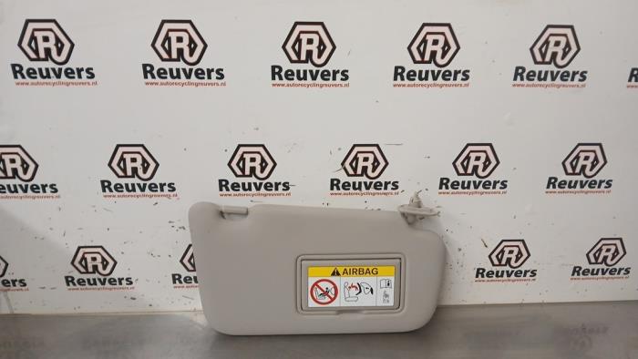Begagnade Solskydd Nissan Leaf (ZE0) Leaf Pris € 20,00 Marginaltabell erbjuds av Autorecycling Reuvers B.V.