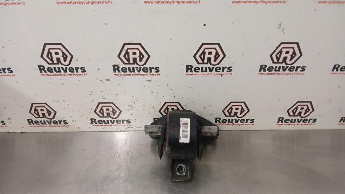 Used Engine mount Dodge Journey 2.7 V6 R/T 24V FFV Price € 20,00 Margin scheme offered by Autorecycling Reuvers B.V.