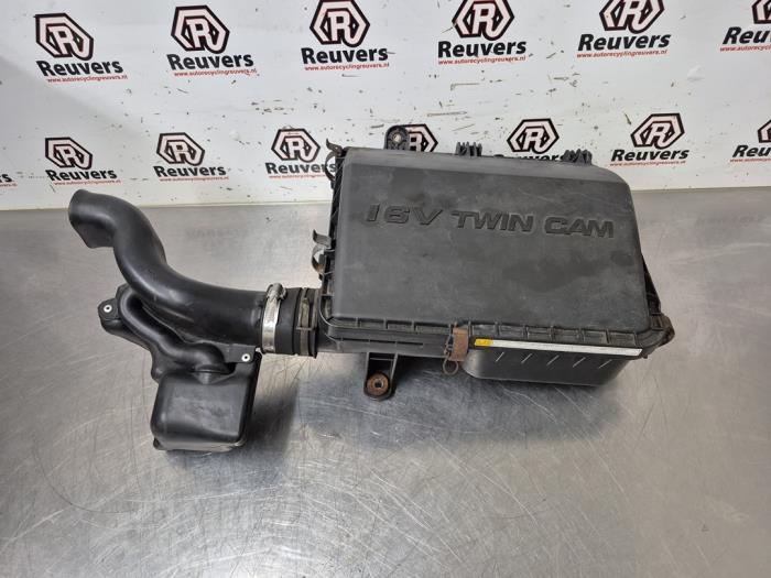 Gebrauchte Luftfiltergehäuse Daihatsu Materia 1.3 16V Preis € 30,00 Margenregelung angeboten von Autorecycling Reuvers B.V.