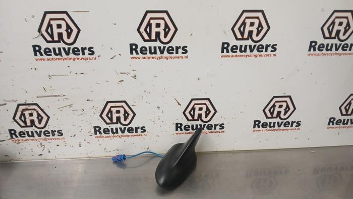 Używane Antena Opel Astra J Sports Tourer (PD8/PE8/PF8) 1.4 Turbo 16V Cena € 20,00 Procedura marży oferowane przez Autorecycling Reuvers B.V.