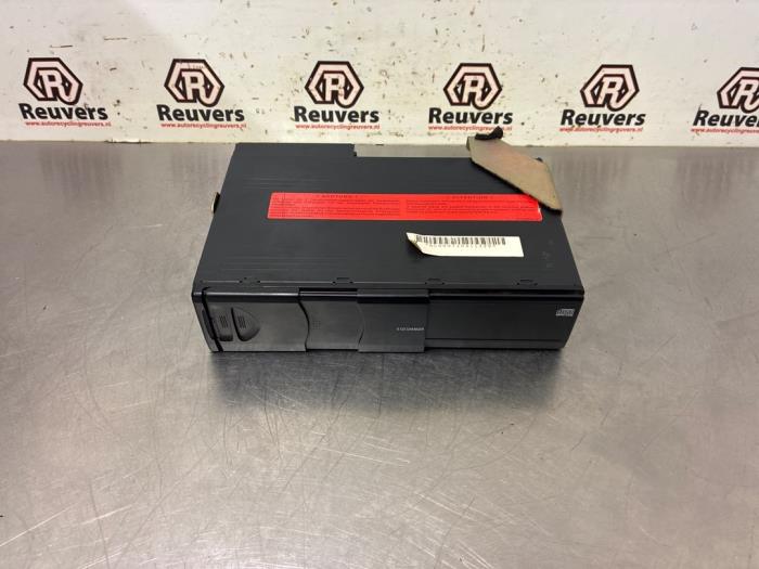 Gebrauchte CD Wechsler BMW 5 serie (E39) 523i 24V Preis € 40,00 Margenregelung angeboten von Autorecycling Reuvers B.V.
