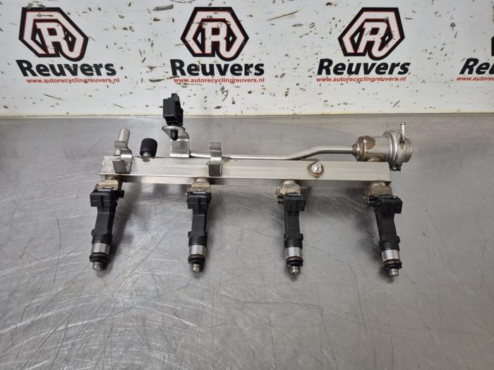 Usagé Système d'injection Opel Astra J Sports Tourer (PD8/PE8/PF8) 1.4 Turbo 16V Prix € 35,00 Règlement à la marge proposé par Autorecycling Reuvers B.V.