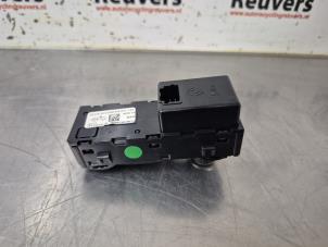 On-board computer controller from a Renault Zoé (AG) 46kW 2013