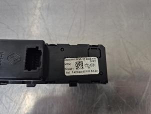 On-board computer controller from a Renault Zoé (AG) 46kW 2013