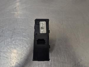 On-board computer controller from a Renault Zoé (AG) 46kW 2013