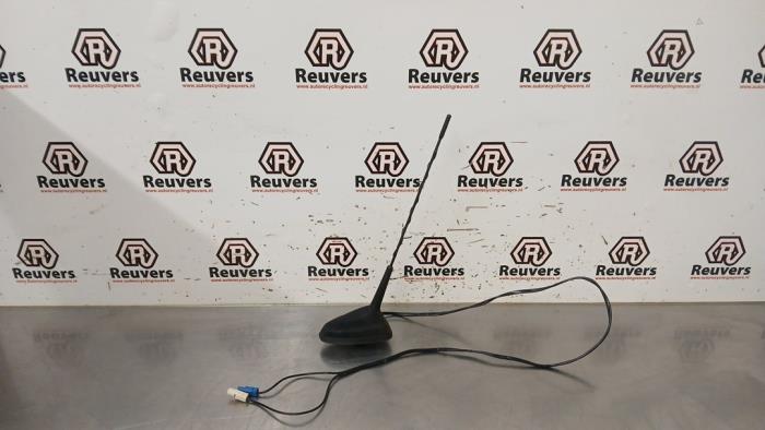 Używane Antena Renault Zoé (AG) 46kW Cena € 35,00 Procedura marży oferowane przez Autorecycling Reuvers B.V.
