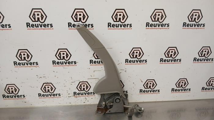 Gebrauchte Handbremsgriff Renault Zoé (AG) 46kW Preis € 30,00 Margenregelung angeboten von Autorecycling Reuvers B.V.