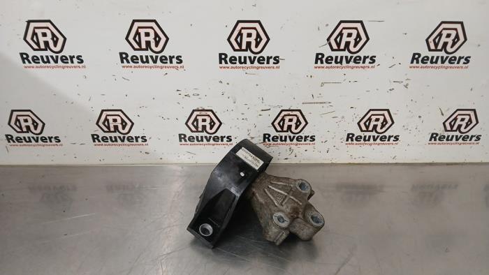 Used Engine mount Renault Zoé (AG) 46kW Price € 25,00 Margin scheme offered by Autorecycling Reuvers B.V.