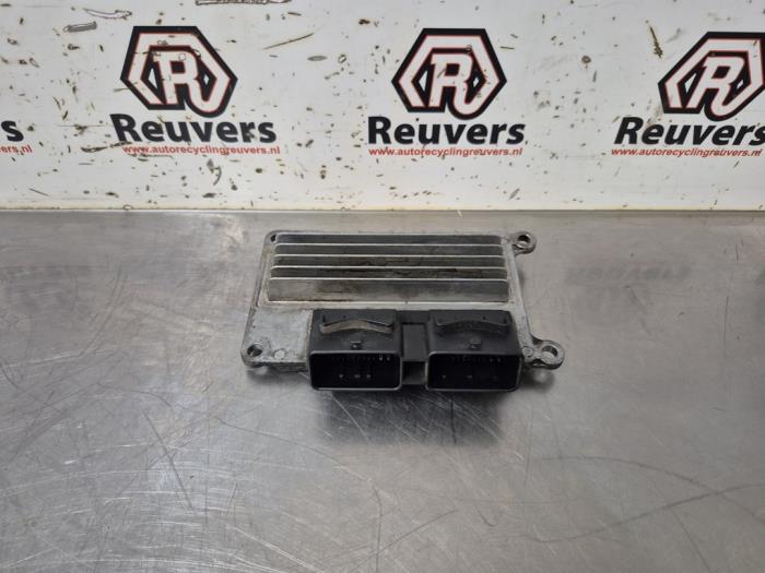 Used Engine management computer Renault Clio II (BB/CB) 1.2 16V Price € 50,00 Margin scheme offered by Autorecycling Reuvers B.V.