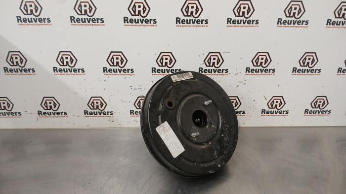 Usados Servofreno Renault Megane III Grandtour (KZ) 1.2 16V TCE 115 Precio € 40,00 Norma de margen ofrecido por Autorecycling Reuvers B.V.