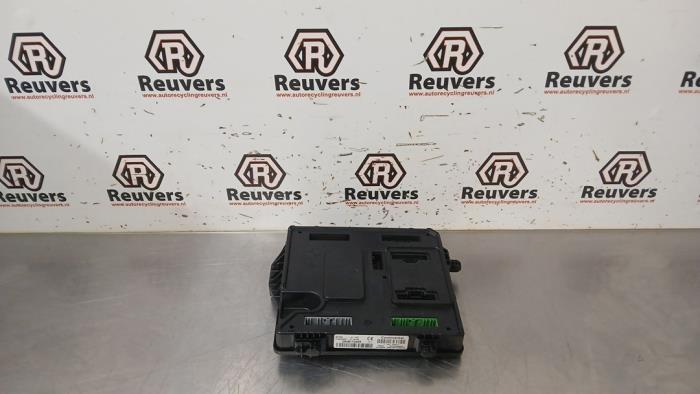Używane Sterownik Body Control Renault Megane III Grandtour (KZ) 1.2 16V TCE 115 Cena € 35,00 Procedura marży oferowane przez Autorecycling Reuvers B.V.