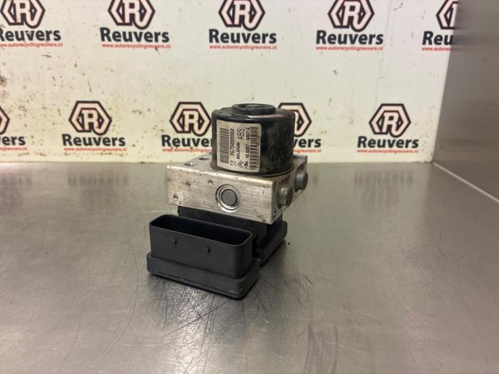 Begagnade ABS-pump Citroen C3 (SC) 1.6 16V VTi 120 Pris € 75,00 Marginaltabell erbjuds av Autorecycling Reuvers B.V.