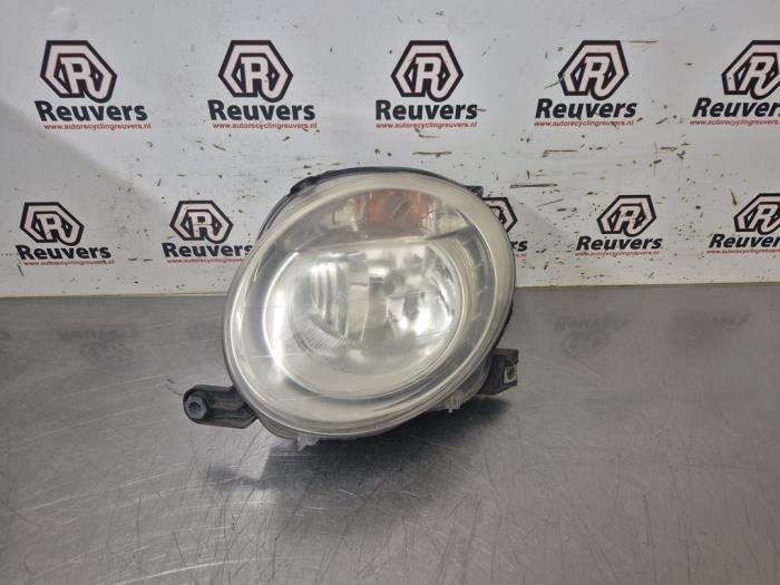 Używane Reflektor lewy Fiat 500 (312) 1.2 Cena € 50,00 Procedura marży oferowane przez Autorecycling Reuvers B.V.