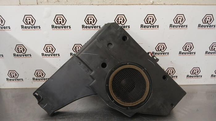 Begagnade Bashögtalare Chevrolet HHR 2.4 16V Pris € 60,00 Marginaltabell erbjuds av Autorecycling Reuvers B.V.
