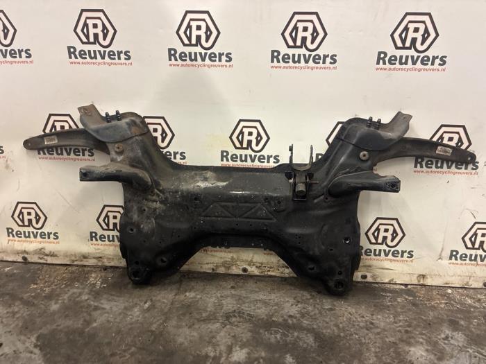 Usados Subchasis Peugeot 3008 I (0U/HU) 1.6 VTI 16V Precio € 50,00 Norma de margen ofrecido por Autorecycling Reuvers B.V.