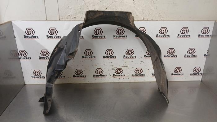 Używane Nadkole Ford Ka II 1.2 Cena € 25,00 Procedura marży oferowane przez Autorecycling Reuvers B.V.