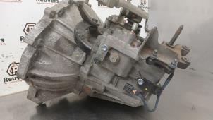 Getriebe van een Mitsubishi Space Star (A0) 1.0 12V 2013